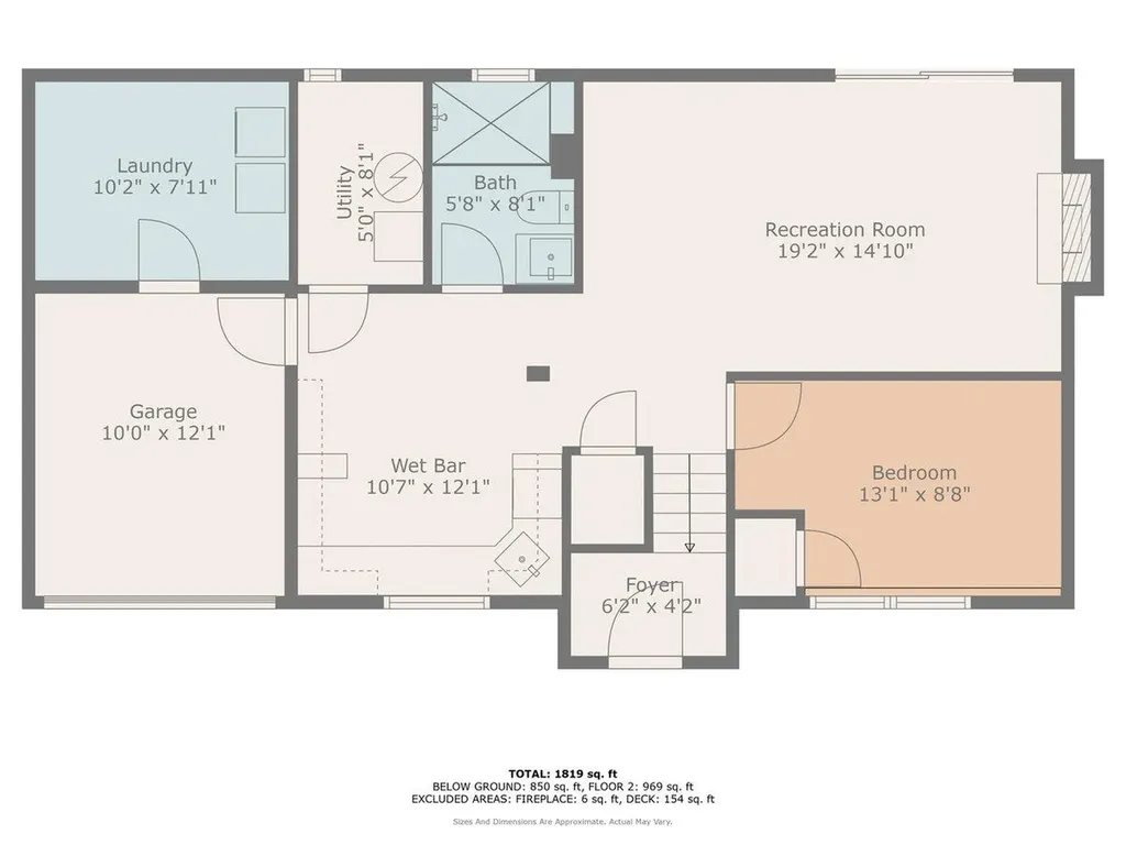 8 April Avenue Dix Hills NY 11746