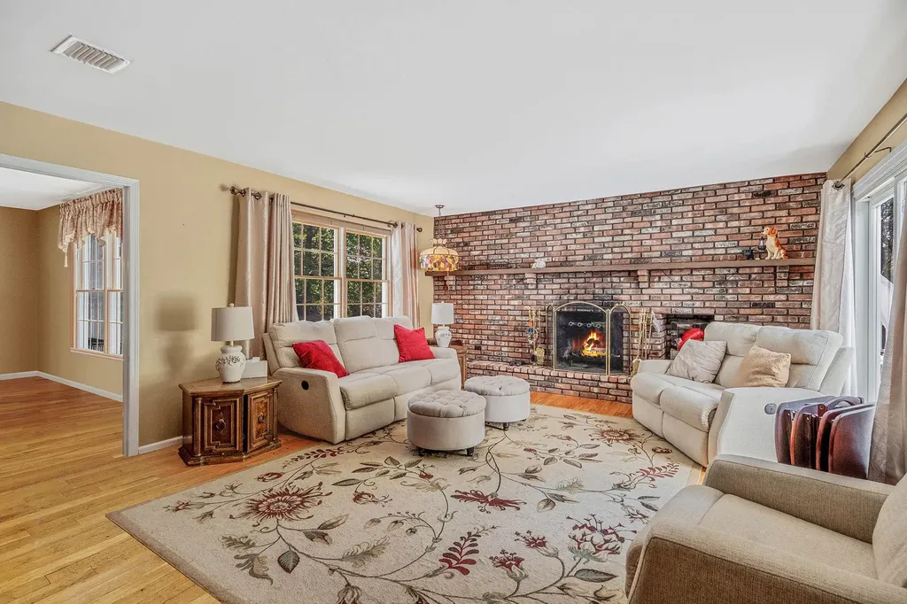 3 Talisman Drive Dix Hills NY 11746