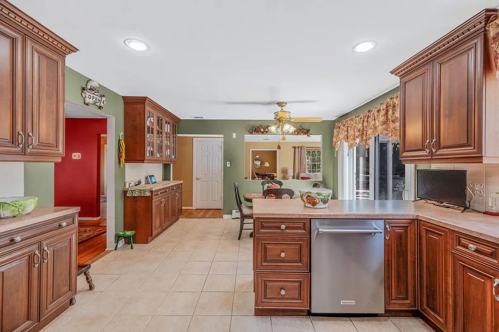 3 Talisman Drive Dix Hills NY 11746