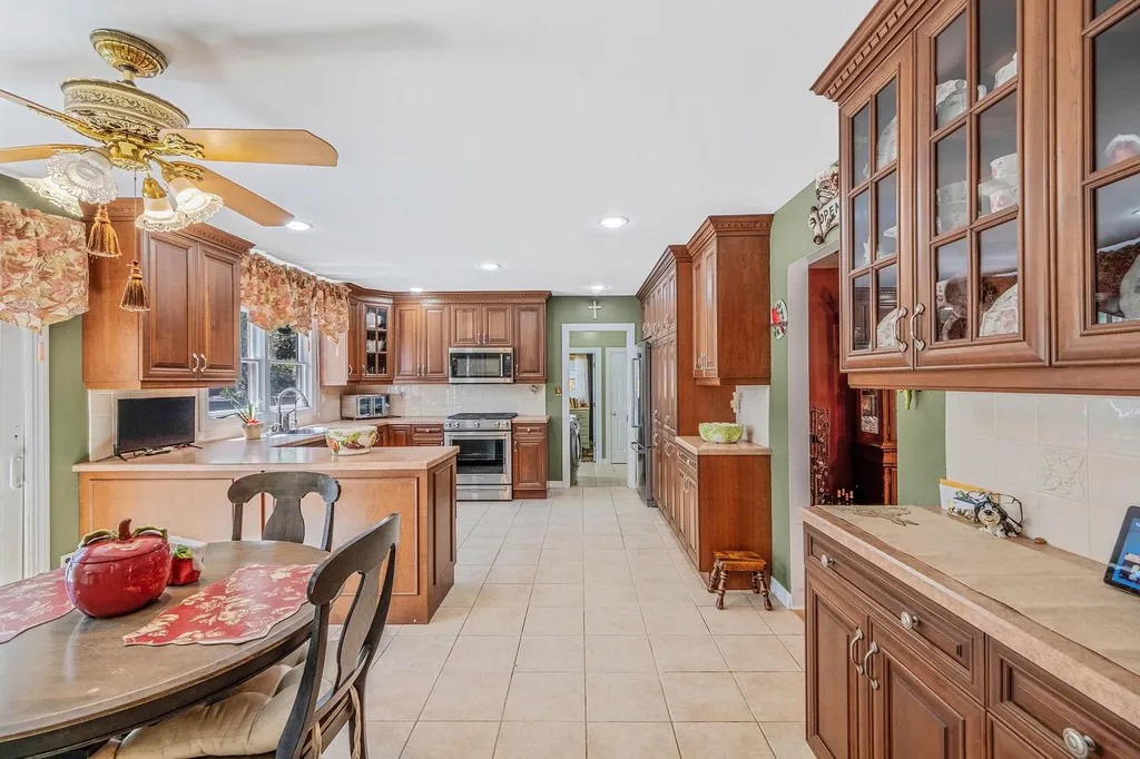 3 Talisman Drive Dix Hills NY 11746