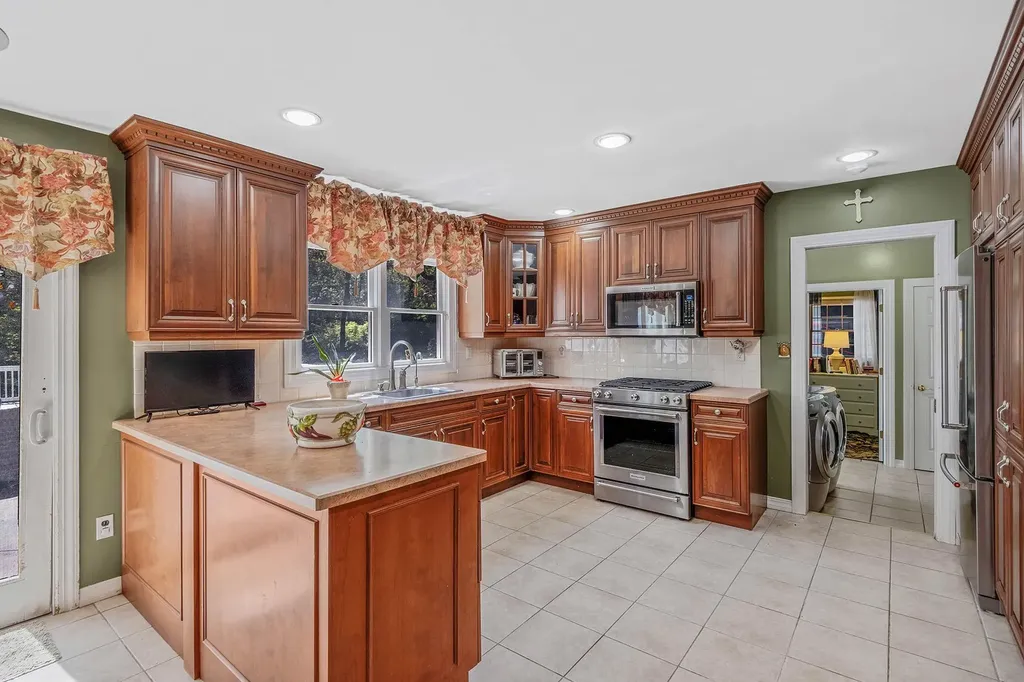 3 Talisman Drive Dix Hills NY 11746