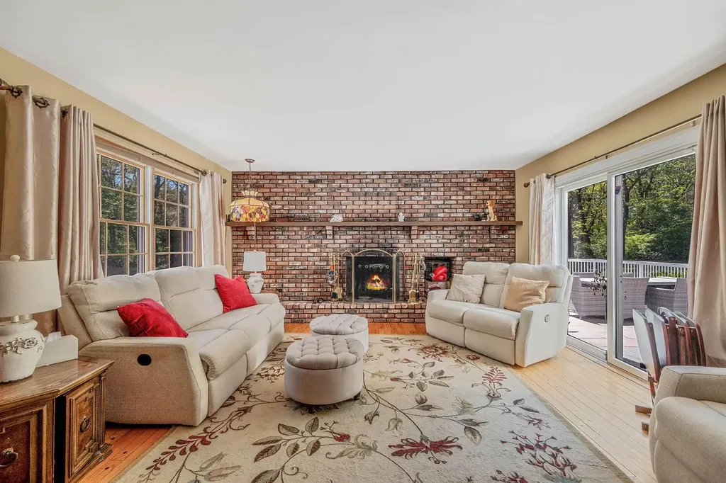 3 Talisman Drive Dix Hills NY 11746