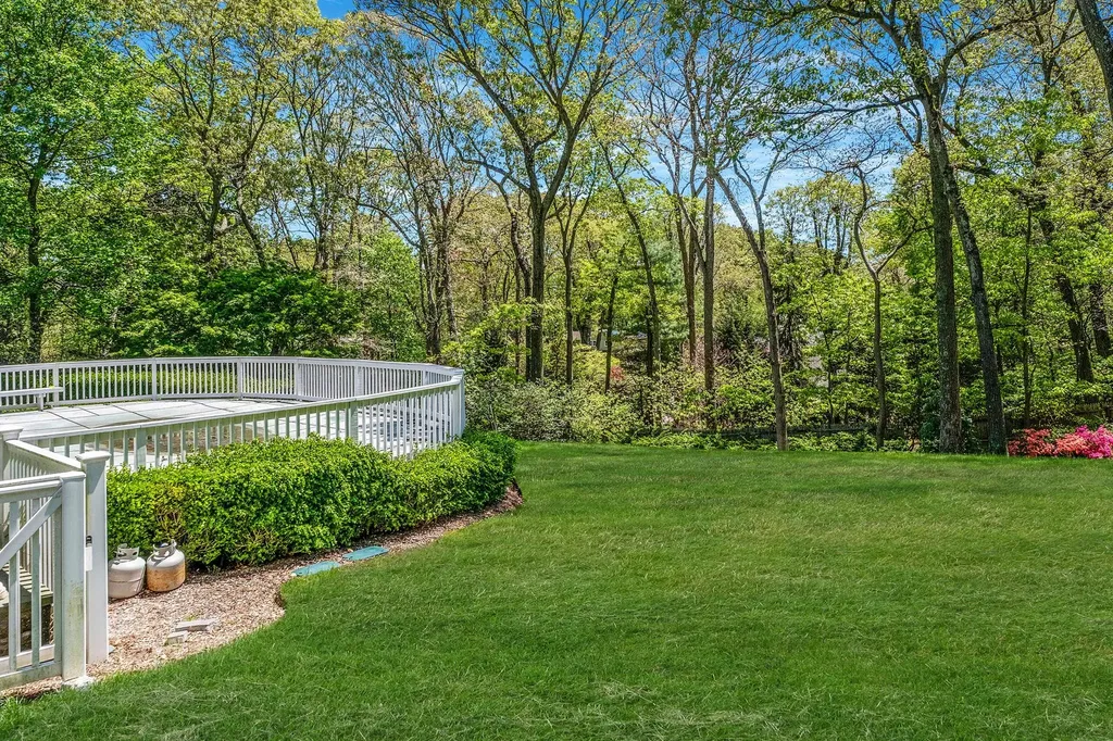 3 Talisman Drive Dix Hills NY 11746
