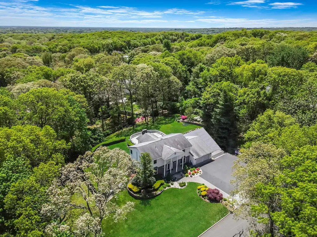 3 Talisman Drive Dix Hills NY 11746