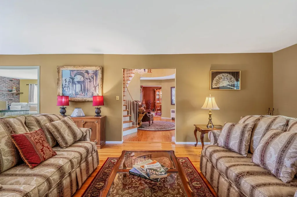 3 Talisman Drive Dix Hills NY 11746