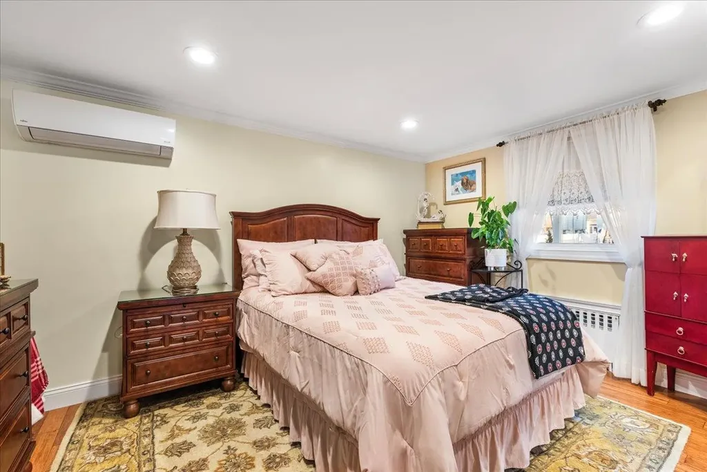 64 E Bedell Street Freeport NY 11520