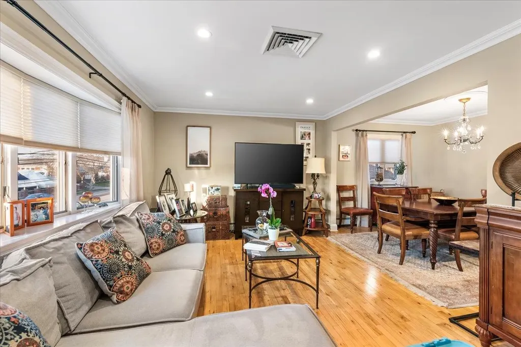 64 E Bedell Street Freeport NY 11520