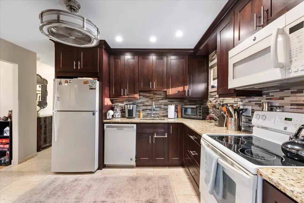 64 E Bedell Street Freeport NY 11520
