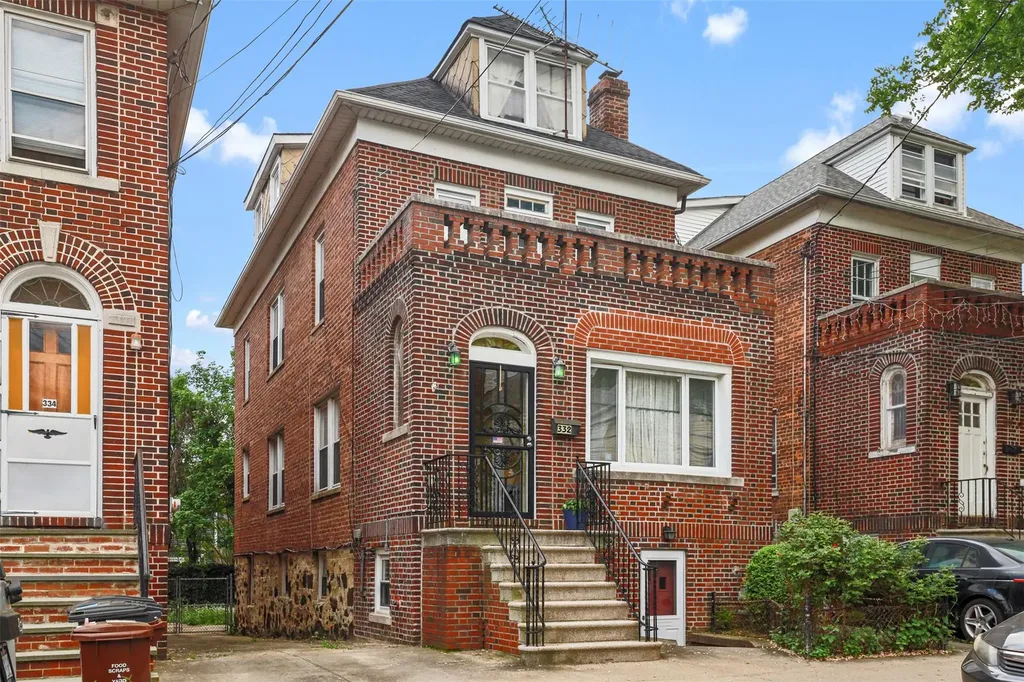 332 E 240th Street Bronx NY 10470