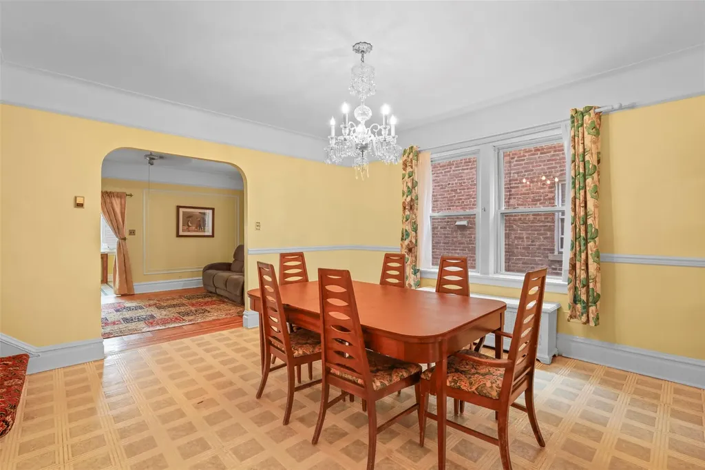 332 E 240th Street Bronx NY 10470
