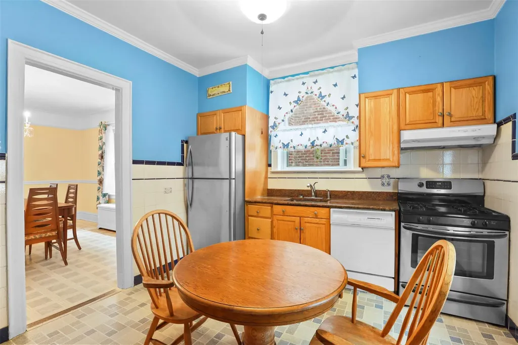 332 E 240th Street Bronx NY 10470