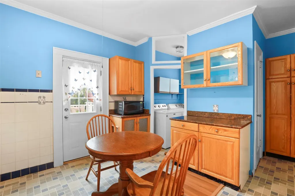 332 E 240th Street Bronx NY 10470
