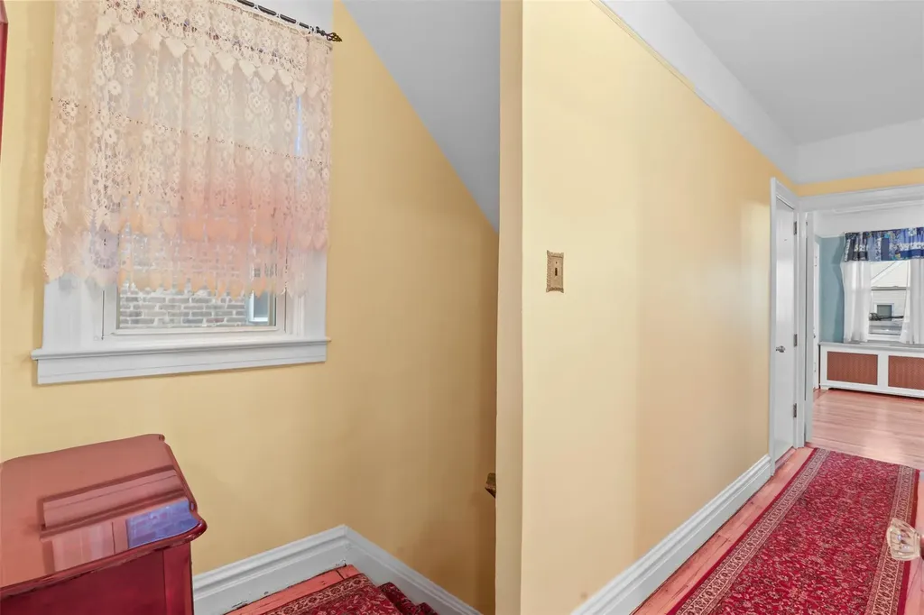 332 E 240th Street Bronx NY 10470