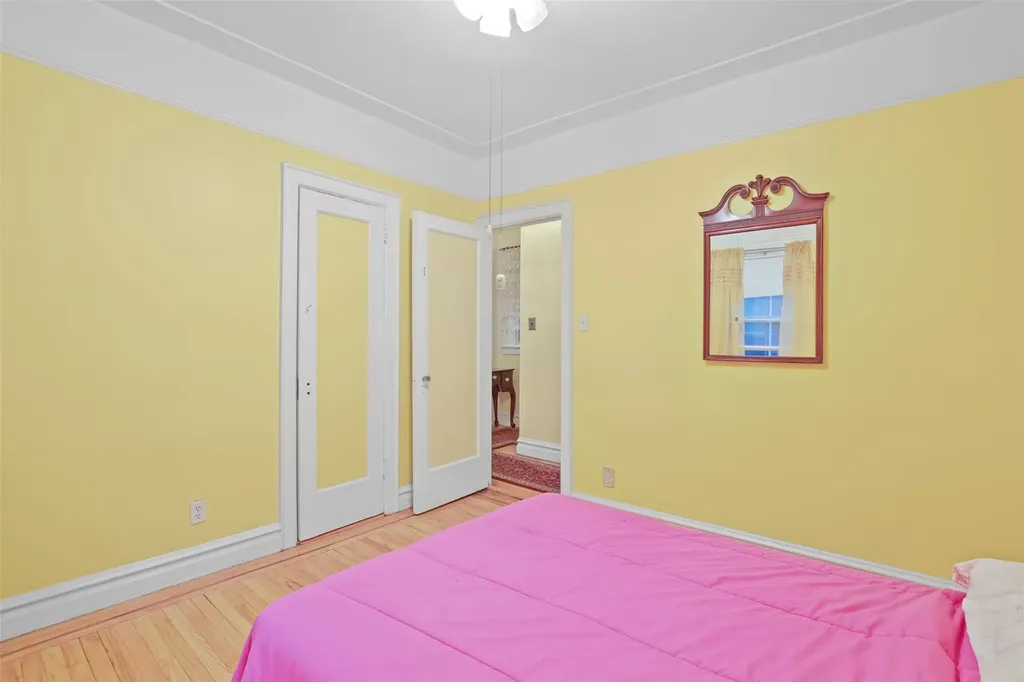 332 E 240th Street Bronx NY 10470