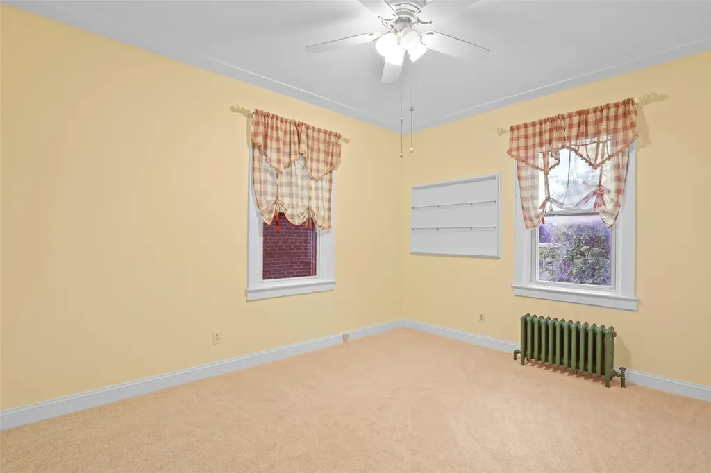 332 E 240th Street Bronx NY 10470