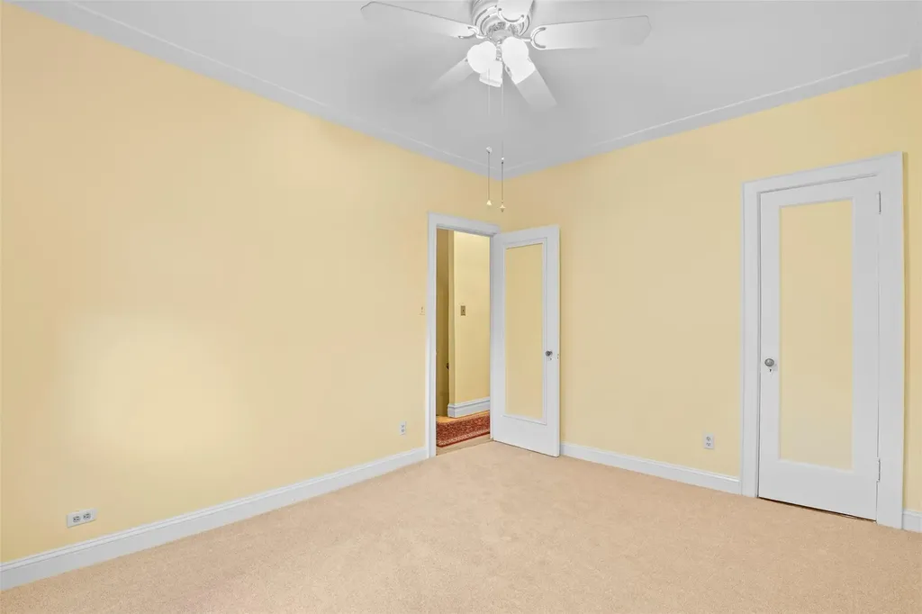 332 E 240th Street Bronx NY 10470