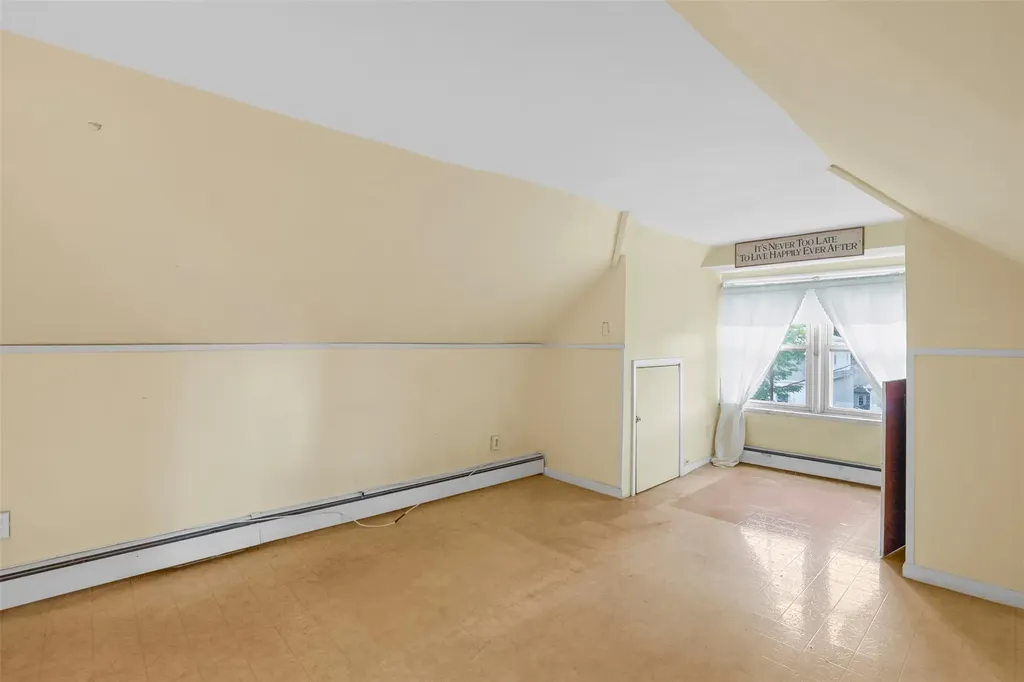 332 E 240th Street Bronx NY 10470