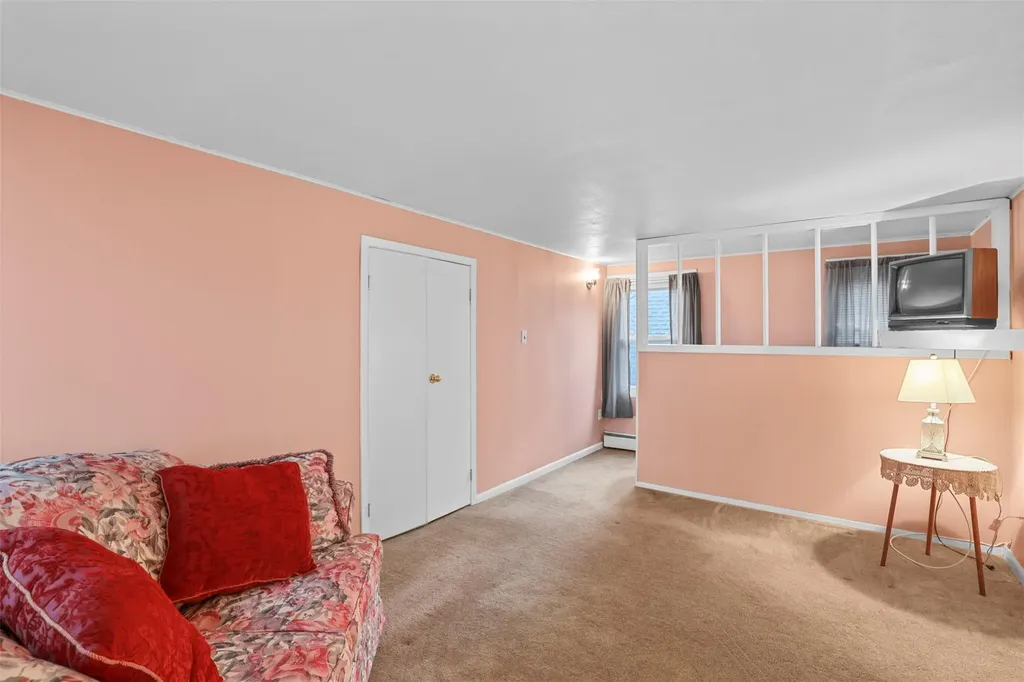 332 E 240th Street Bronx NY 10470