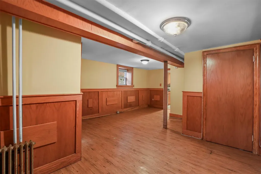 332 E 240th Street Bronx NY 10470