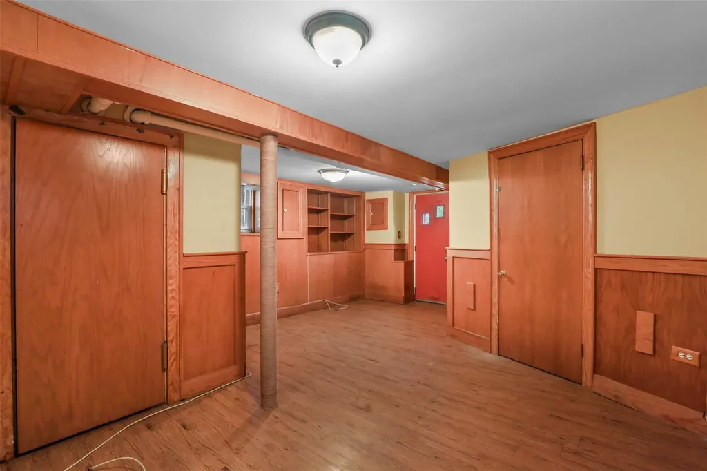 332 E 240th Street Bronx NY 10470