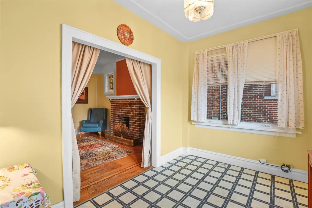 332 E 240th Street Bronx NY 10470