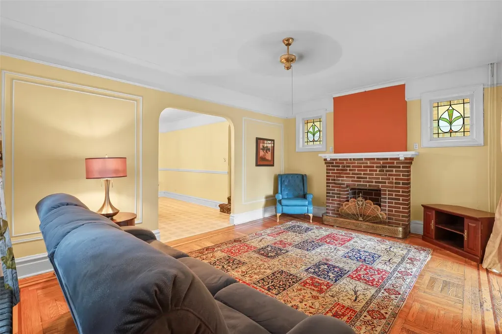 332 E 240th Street Bronx NY 10470