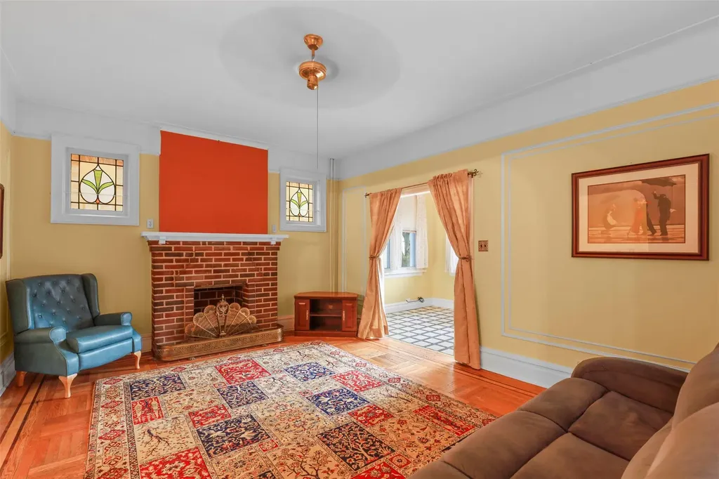 332 E 240th Street Bronx NY 10470