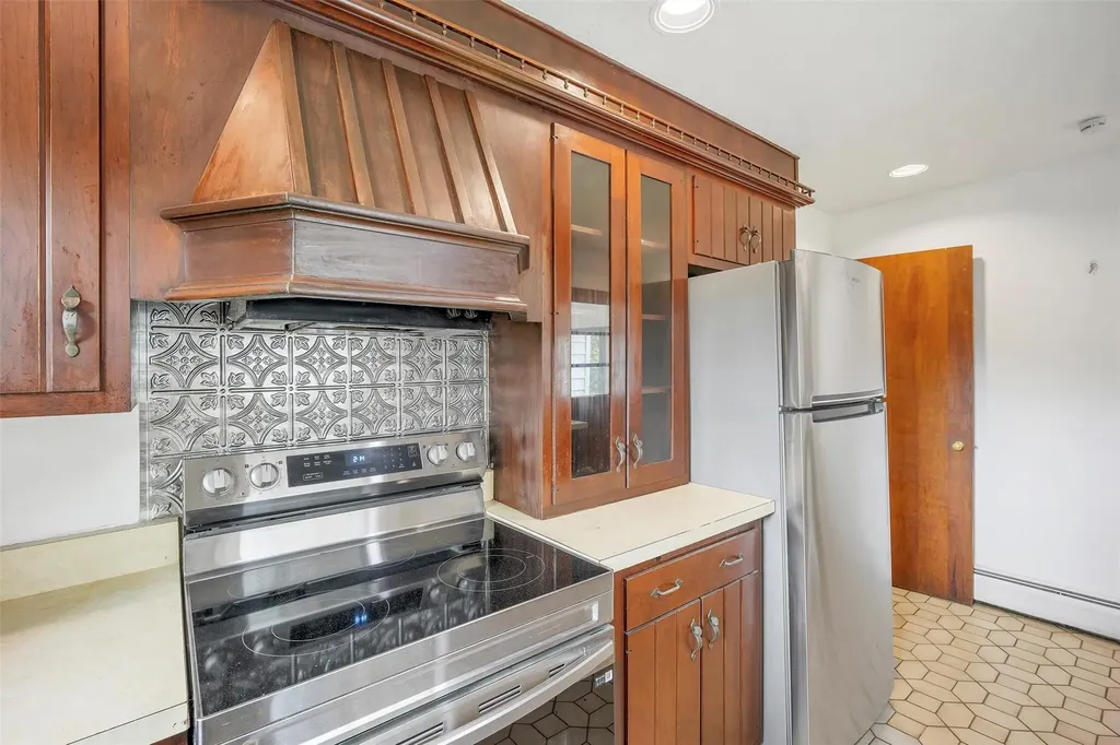 513 Vassar Road Poughkeepsie NY 12603