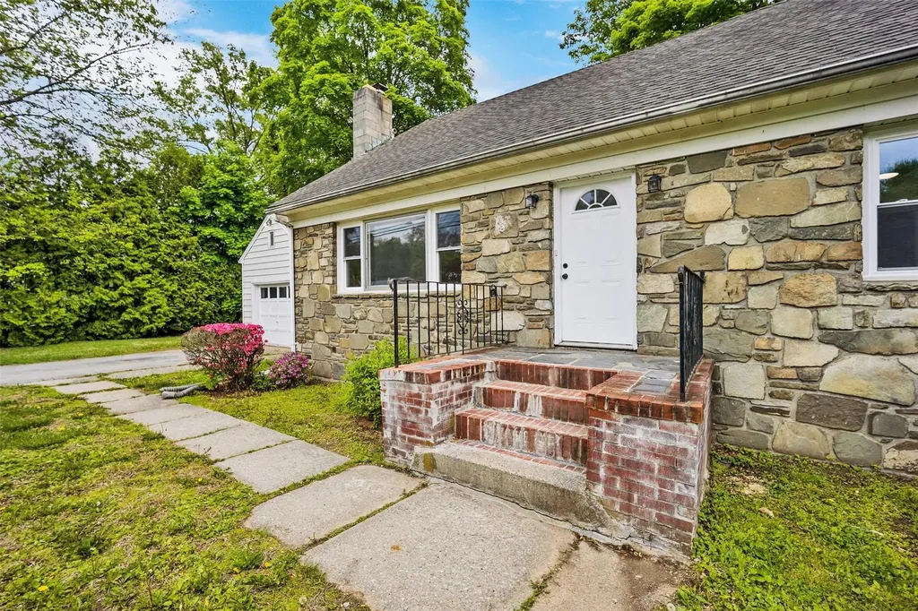 513 Vassar Road Poughkeepsie NY 12603
