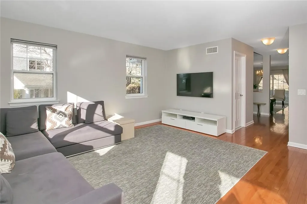 86 Hillcrest Lane Peekskill NY 10566