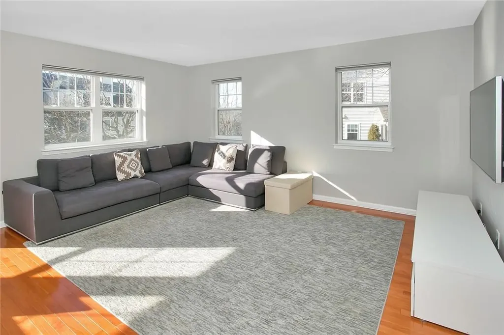 86 Hillcrest Lane Peekskill NY 10566