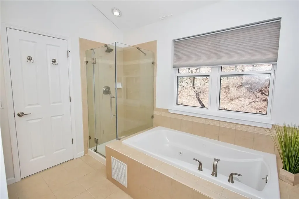 86 Hillcrest Lane Peekskill NY 10566
