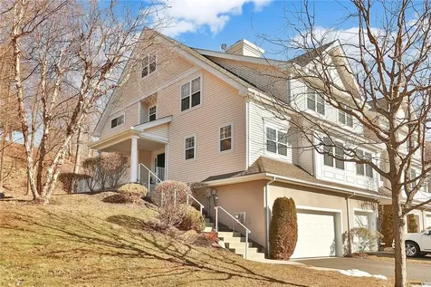 86 Hillcrest Lane Peekskill NY 10566