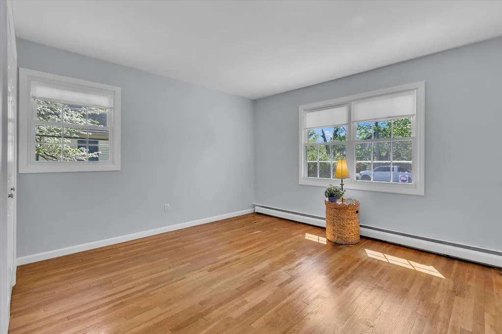 53 3rd Avenue East Islip NY 11730