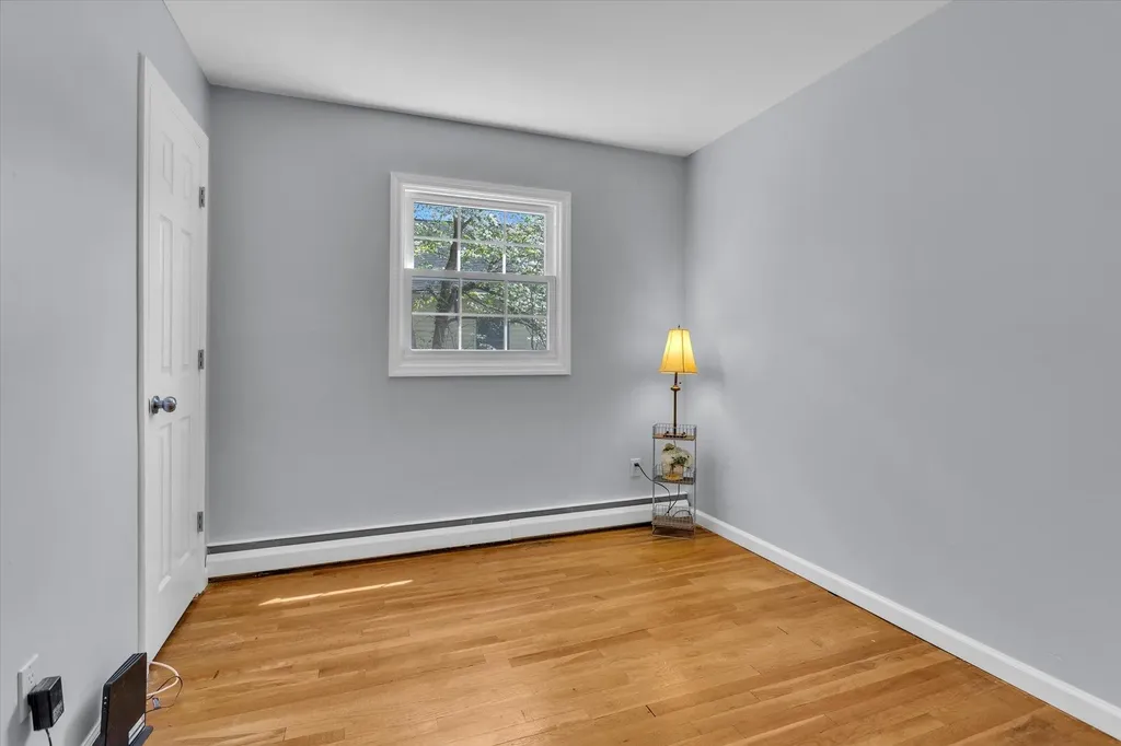 53 3rd Avenue East Islip NY 11730
