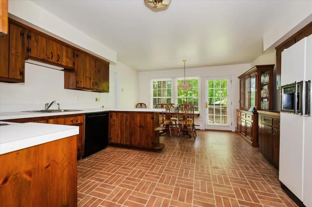 24 Summit Circle Somers NY 10589