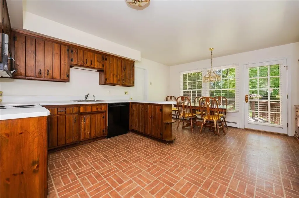24 Summit Circle Somers NY 10589