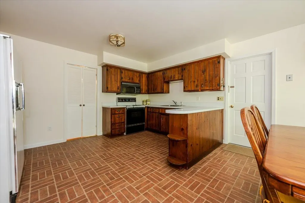 24 Summit Circle Somers NY 10589