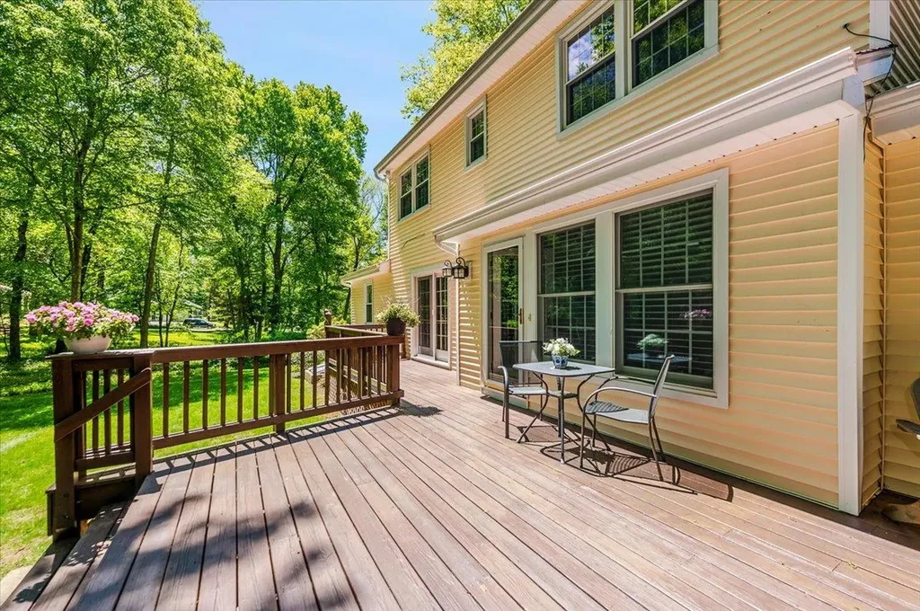 24 Summit Circle Somers NY 10589