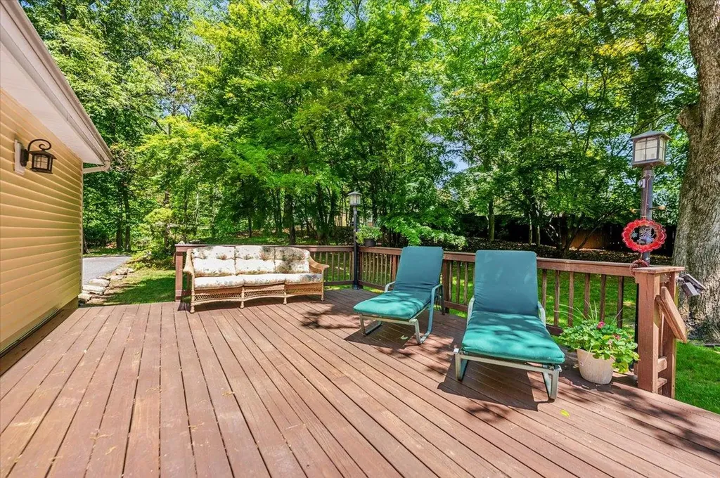 24 Summit Circle Somers NY 10589