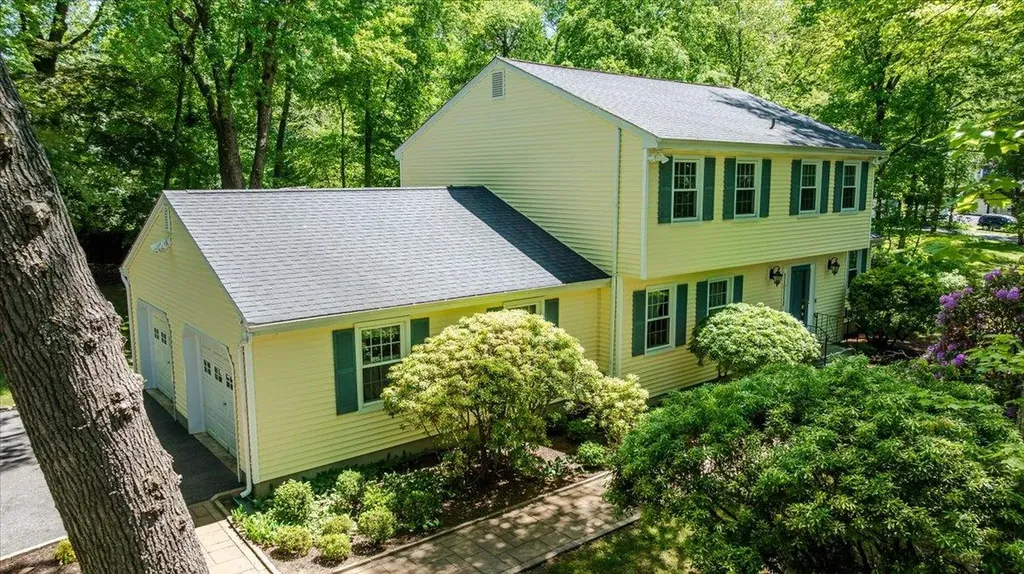 24 Summit Circle Somers NY 10589