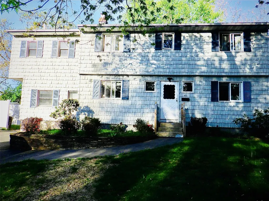 40 Kent Lane Centereach NY 11720
