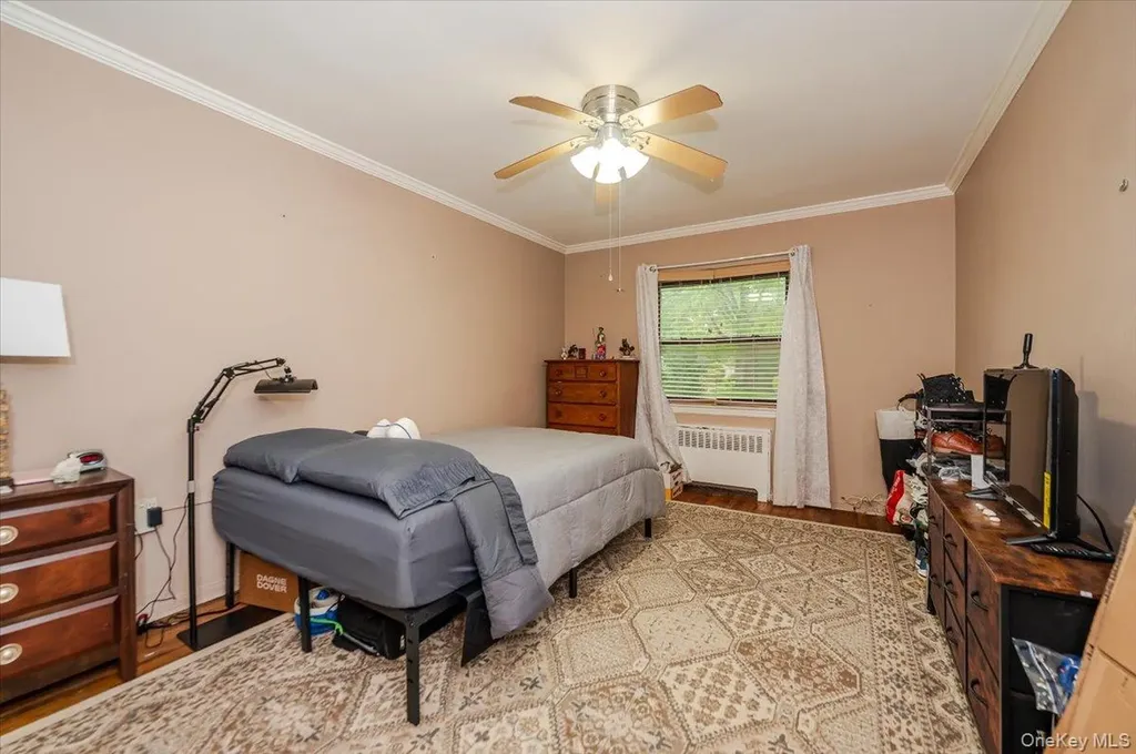 1215 E Broadway Hewlett NY 115578