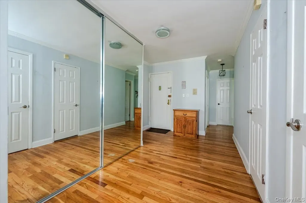 1215 E Broadway Hewlett NY 115578