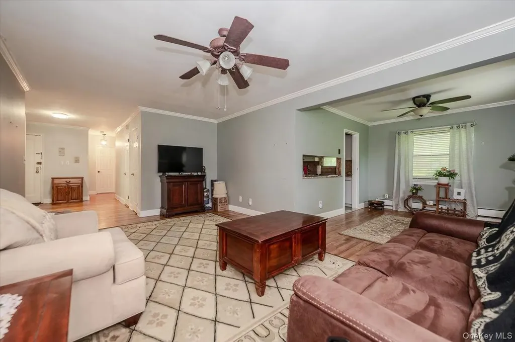 1215 E Broadway Hewlett NY 115578