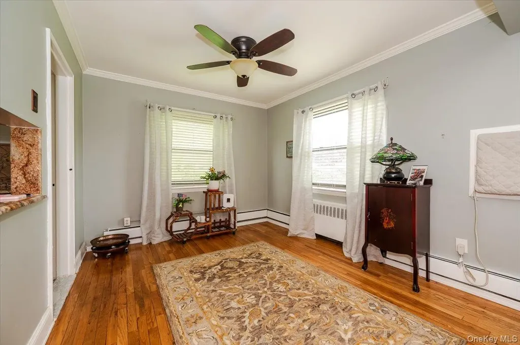 1215 E Broadway Hewlett NY 115578