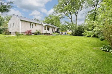 17 Richard Drive West Nyack NY 10994