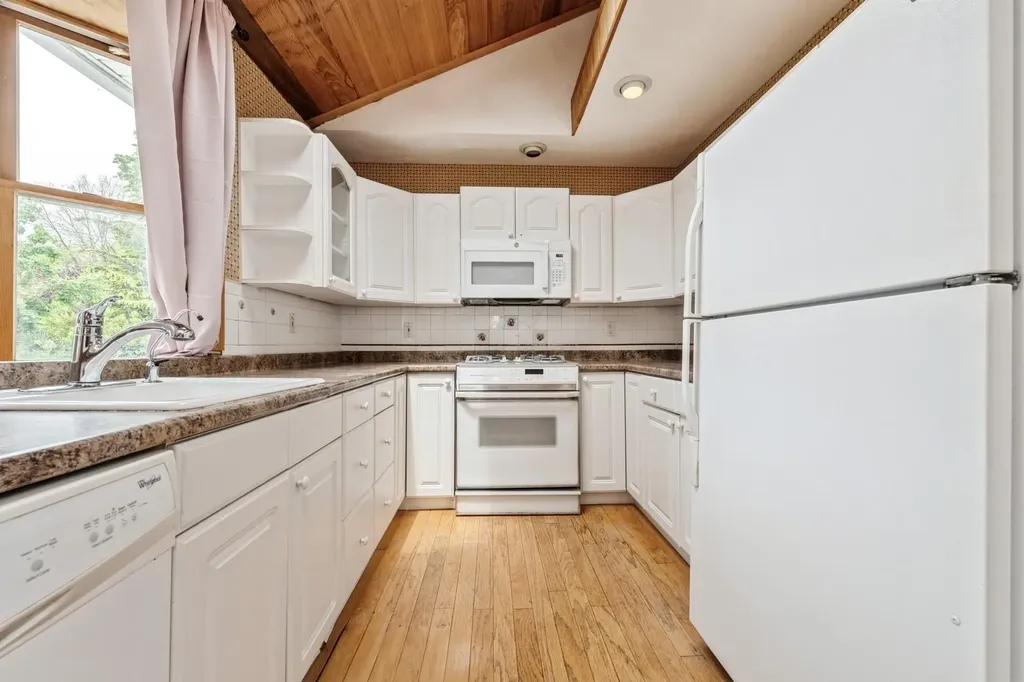 542 Kell Place Seaford NY 11783