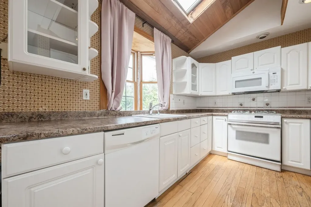 542 Kell Place Seaford NY 11783