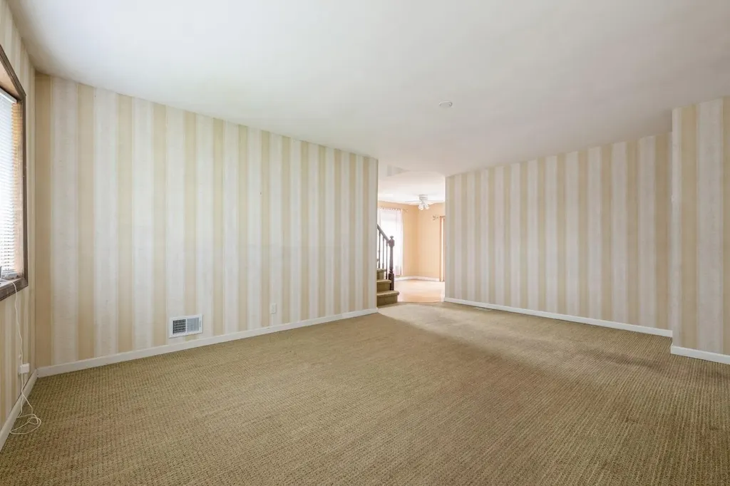 542 Kell Place Seaford NY 11783